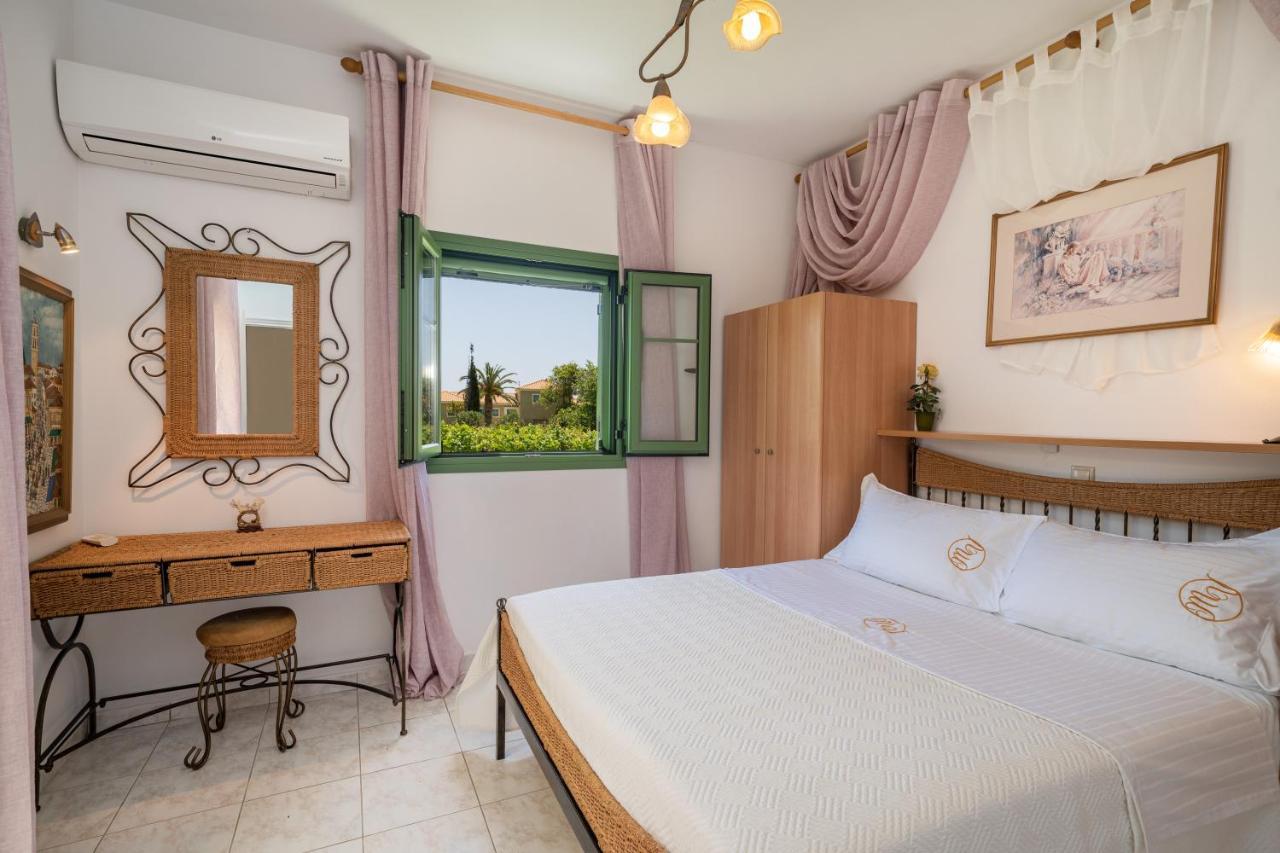 Monambeles Villas Svoronata Exterior foto